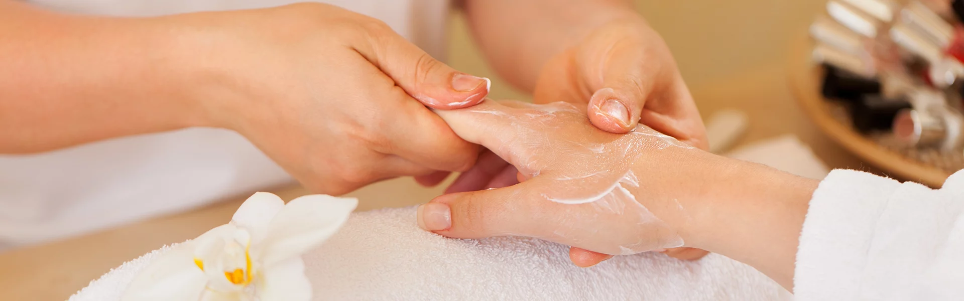 Kurland Hand- und Fußbehandlungen