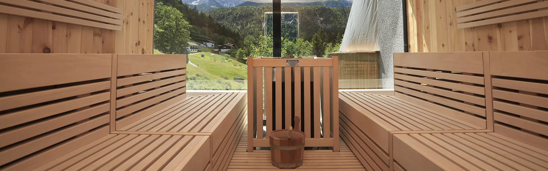 Bio-Kräuter-Sauna von Kurland: Milde Wärme, angenehmer Dampf und herrlicher Kräuterduft
